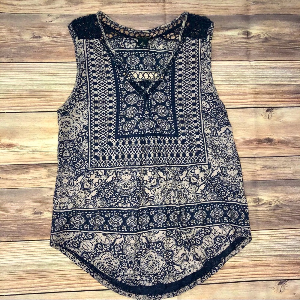 Lucky Brand Sleeveless Top ~ Size: (S) Small _Navy